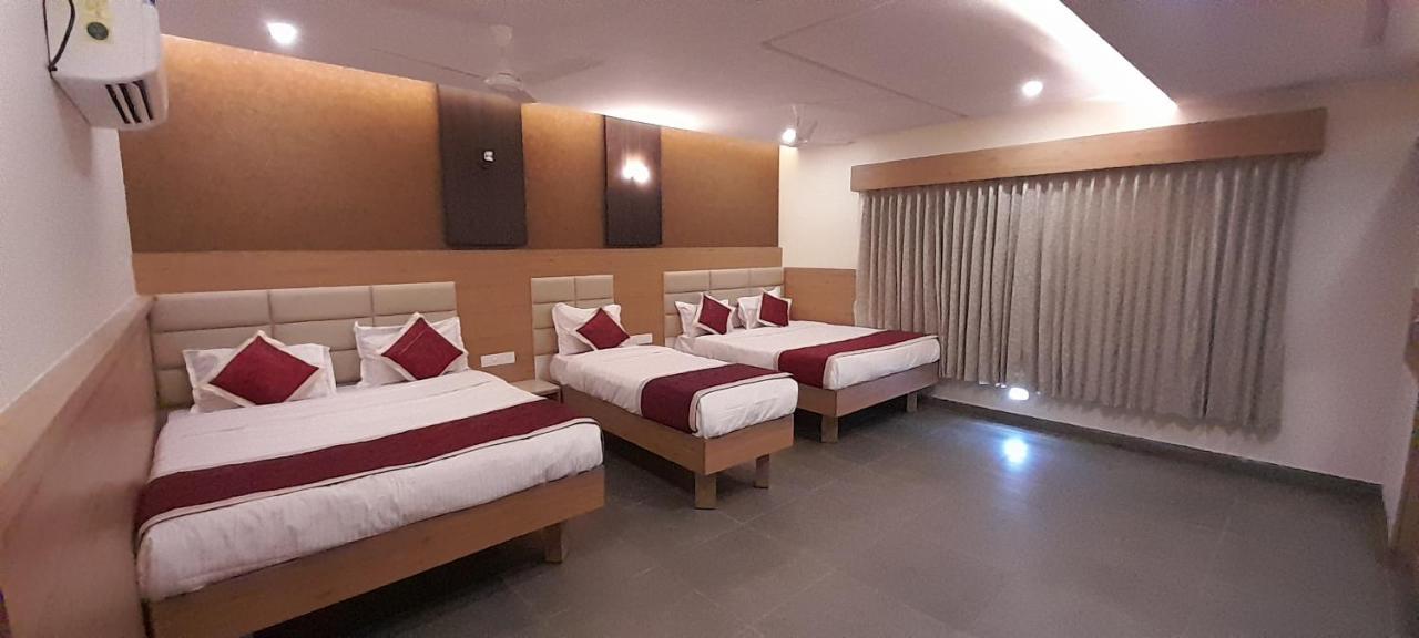 Hotel Golden Sand Velankanni Eksteriør billede