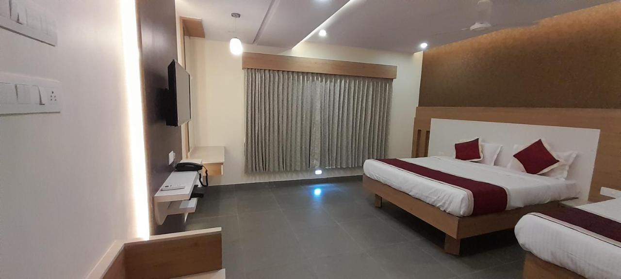 Hotel Golden Sand Velankanni Eksteriør billede